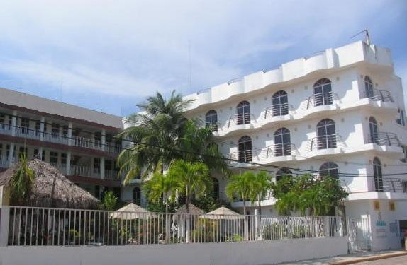 رينكون دي غوايابيتوس Hotel Y Suites Bugambilias المظهر الخارجي الصورة