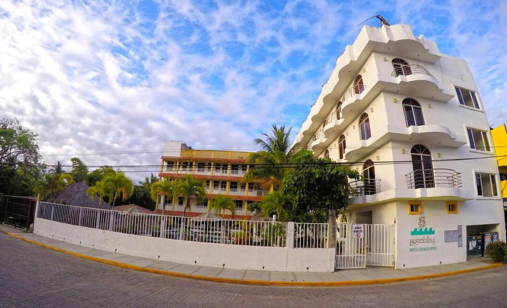 رينكون دي غوايابيتوس Hotel Y Suites Bugambilias المظهر الخارجي الصورة
