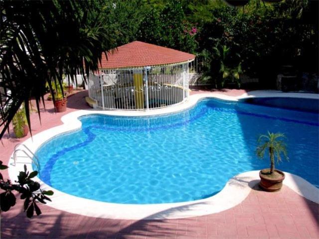 رينكون دي غوايابيتوس Hotel Y Suites Bugambilias المظهر الخارجي الصورة